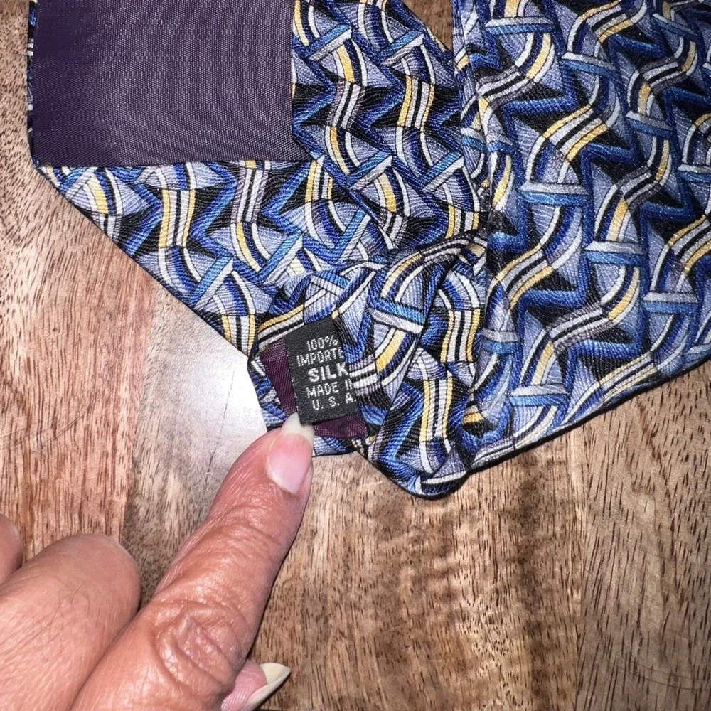 J.‎ Garcia Necktie 100% Silk Blue Gold Geometric Pattern USA Made Men's Tie